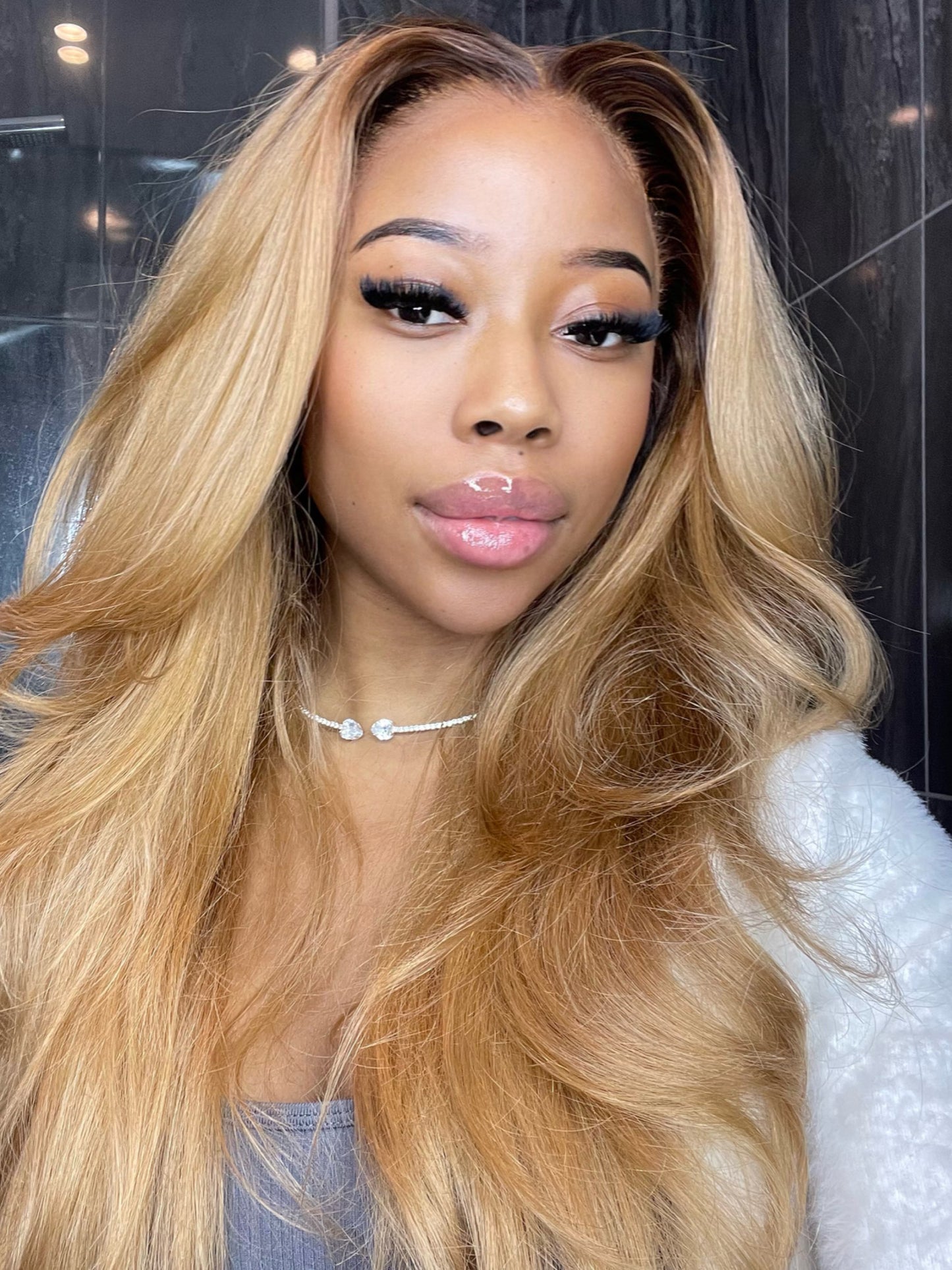 24" HONEY BLONDE LAYERED NATURAL ROOT LACE FRONTAL WIG 13x4