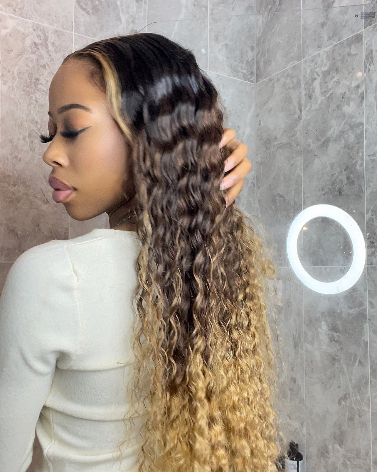 32” HIGHLIGHT CURLY LACE FRONTAL WIG 13x4