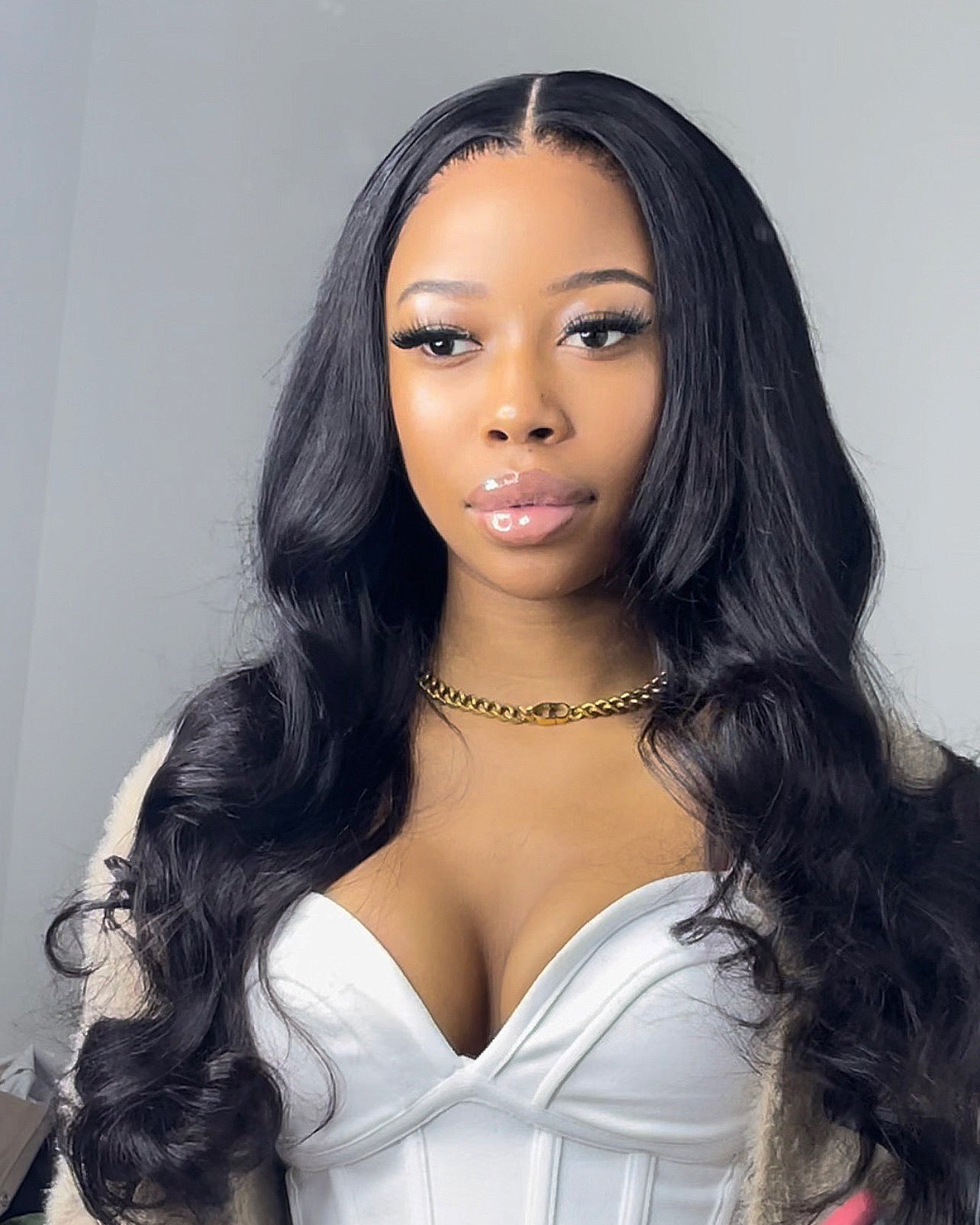 GLUELESS 22” LACE FRONTAL WIG 5x5