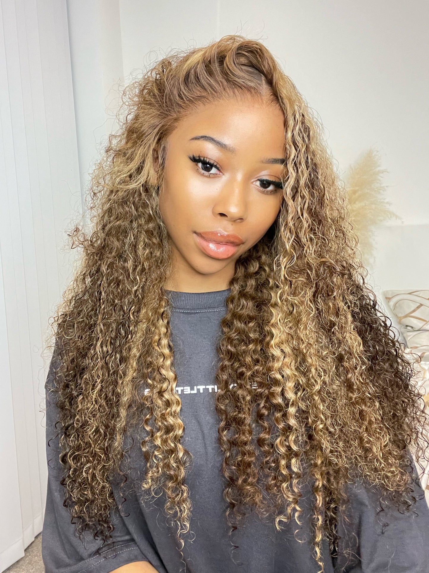 24" CURLY HIGHLIGHTED LACE FRONTAL WIG 13x4