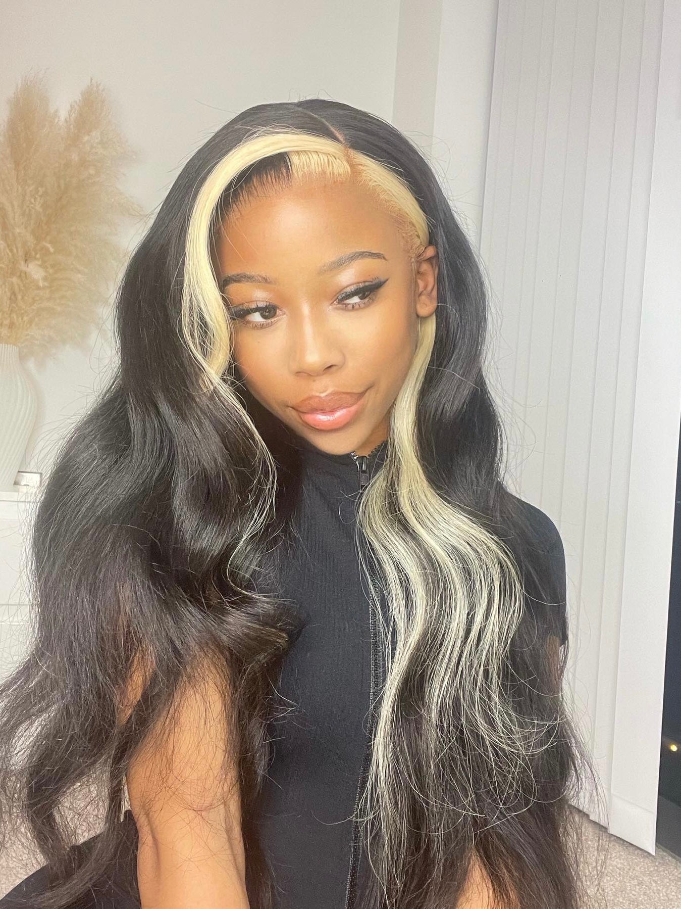 SKUNK STRIPE 28” LACE FRONTAL WIG 13x4